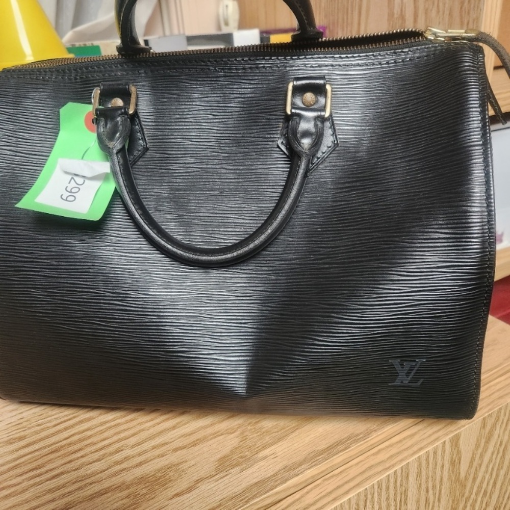 LOUIS VUITTON: Epi black speedy 30 - Picture 5 of 16
